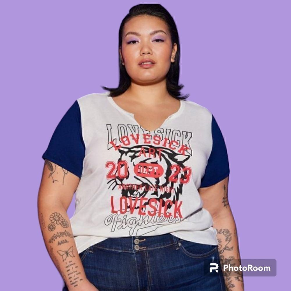 5X 28W Torrid LoveSick Cotton Notch Neck Colorblock Sleeve Tee Varsity Tiger Art